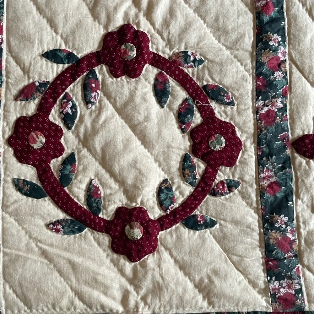 Vintage handmade quilt 64” x 88” Twin